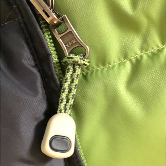 NWOT, L.L. Bean, puffer vest, reversible, gray/charcoal/ lime, pockets, size S - Picture 6 of 9